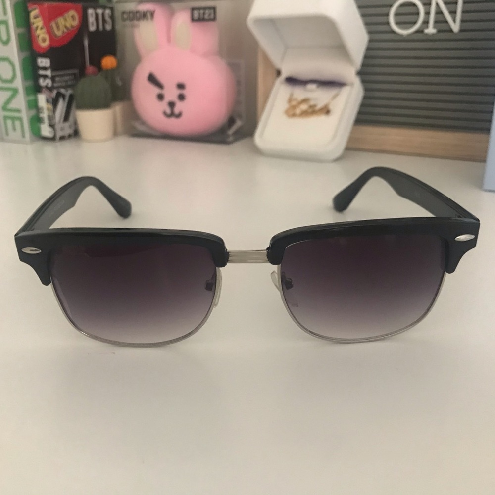 sunglasses